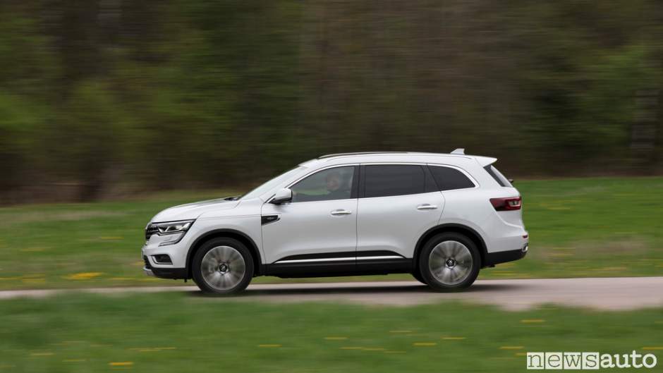 Renault_Koleos_2017_02