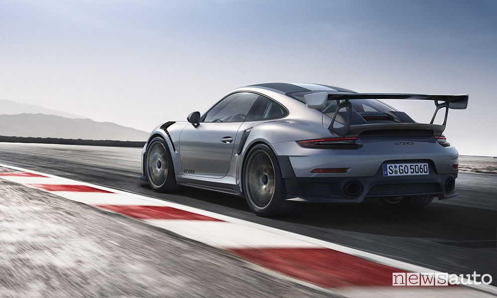 Porsche 911 GT2 RS 