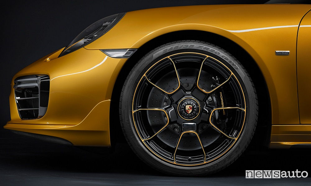 porsche-911-turbo-s-exclusive-series-4