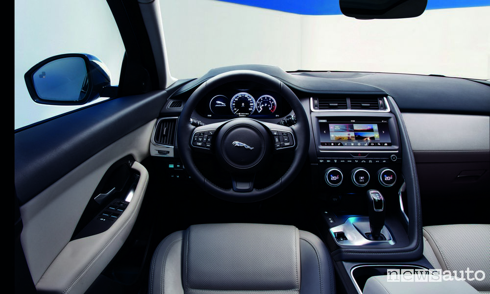 10 SUV più venduti in Italia nel 2018 Jaguar E-Pace interni