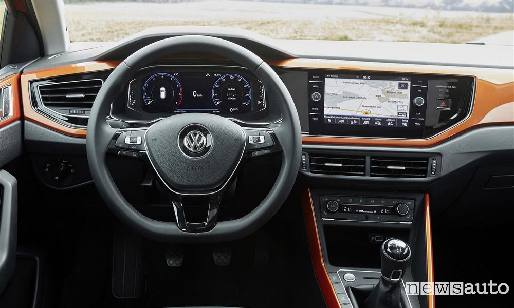Volante, interni Volkswagen Polo