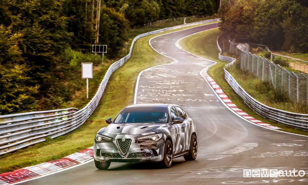 Record Nurburgring Alfa Romeo Stelvio Quadrifoglio