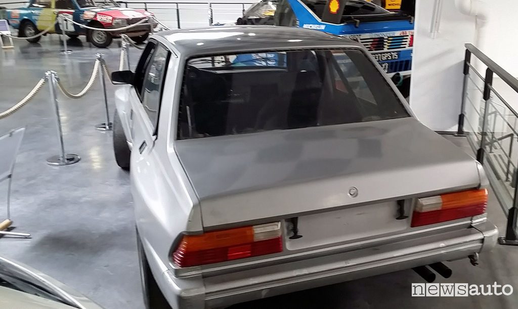 Peugeot ad Auto e Moto d’Epoca 305 V6 Sport