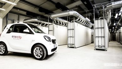 magazzino ricambi per auto elettriche
