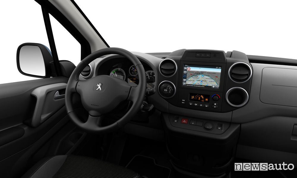peugeot-partner-tepee-full-electric-12