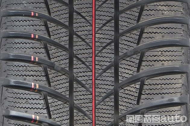 Bridgestone Blizzak LM001
