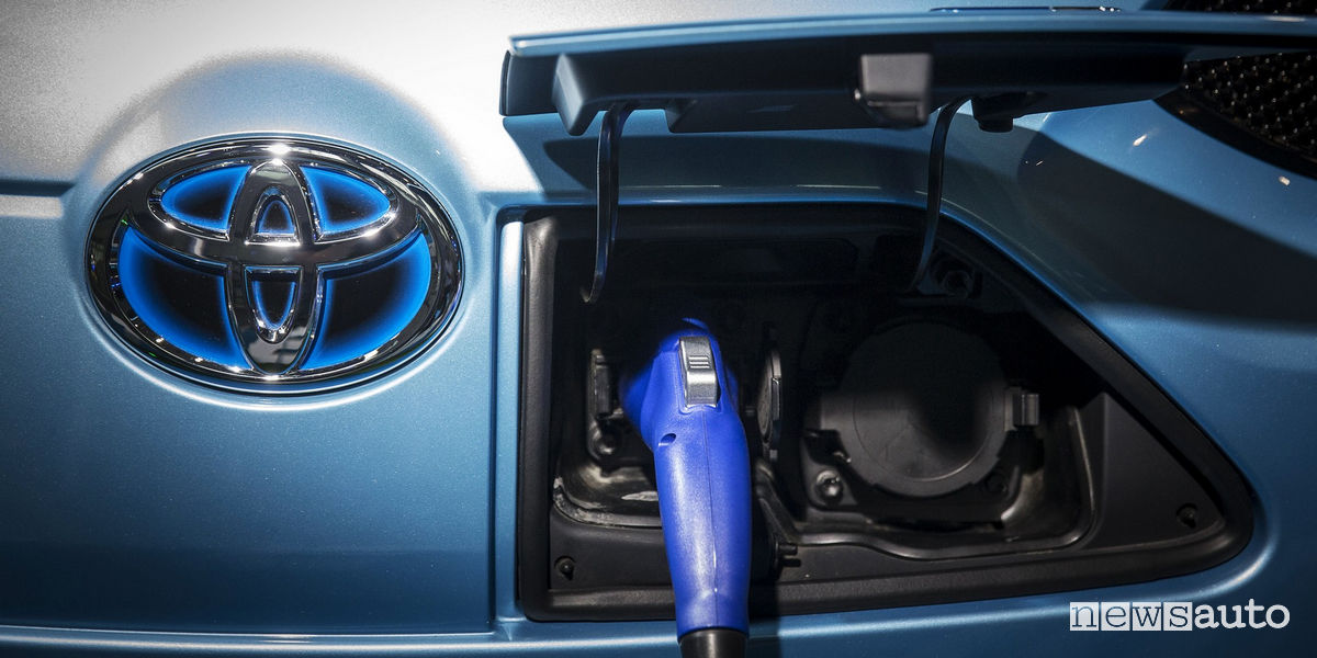 Toyota auto elettriche