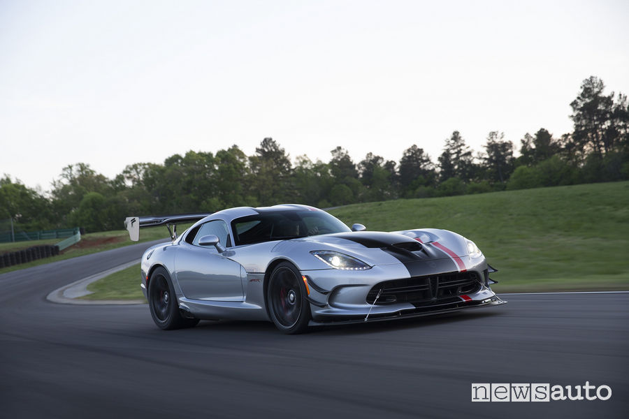 Dodge Viper ACR