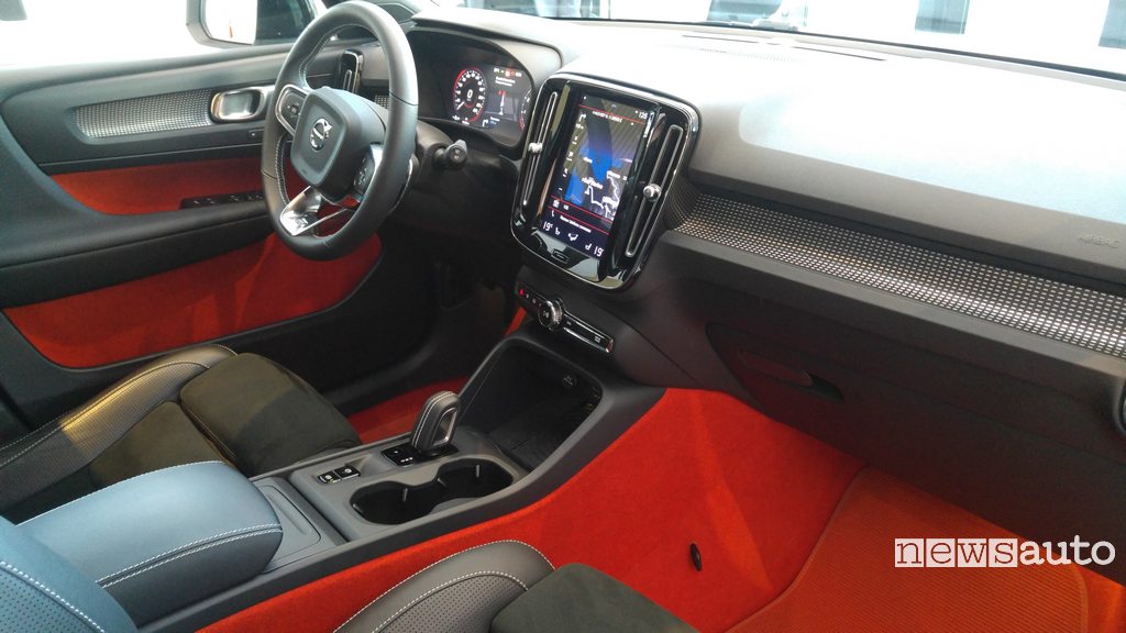Volvo XC40 interni