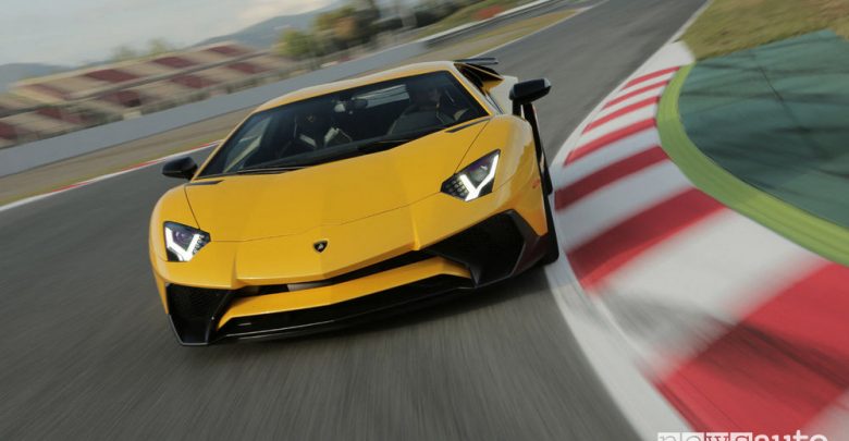 record Nurburgring Lamborghini Aventador LP 750-4 SV
