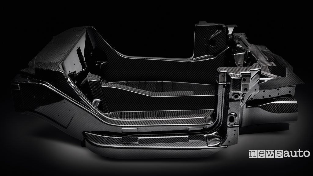 Scocca in carbonio telaio  Alfa  Romeo 4C