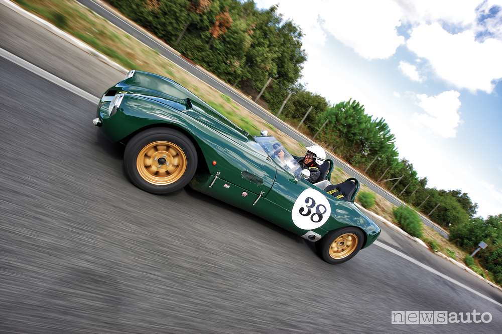 Sylva Autokits Phoenix vista laterale