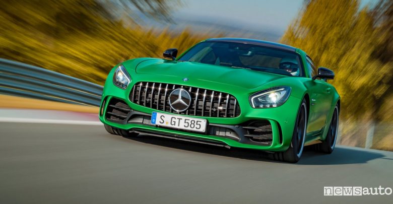Record Nurburgring Mercedes AMG GT-R
