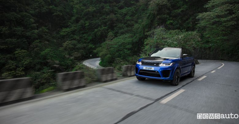 Record Tianmen Road Range Rover Sport SVR