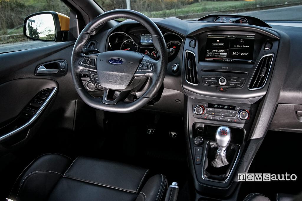 Ford Focus ST interni