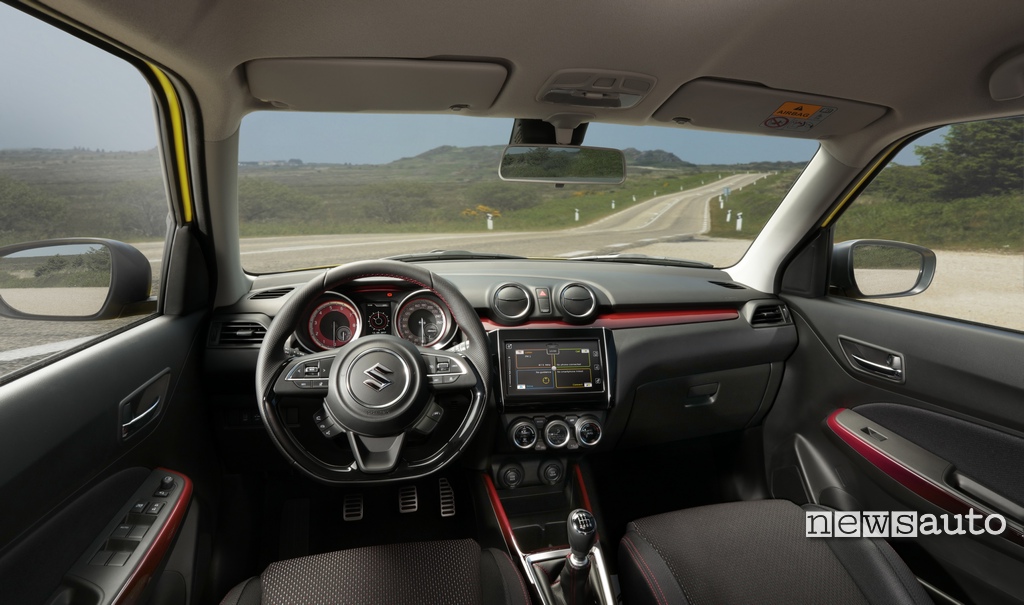 Interni Suzuki Swift Sport