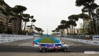 Corsa clandestina sul tracciato di Formula E