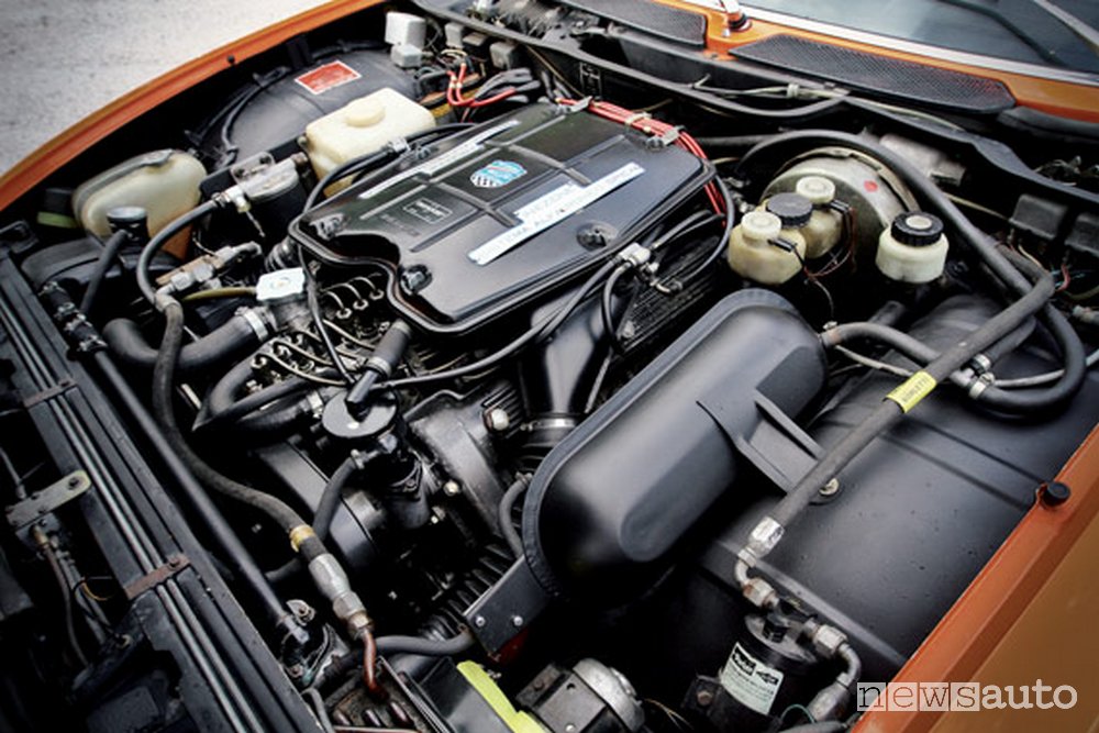 Alfa Romeo Montreal 2.6 V8 motore