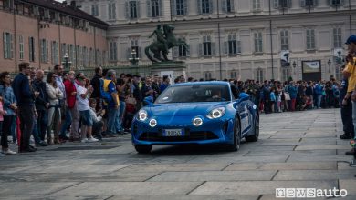 Alpine A110 alla Supercar Night Parade