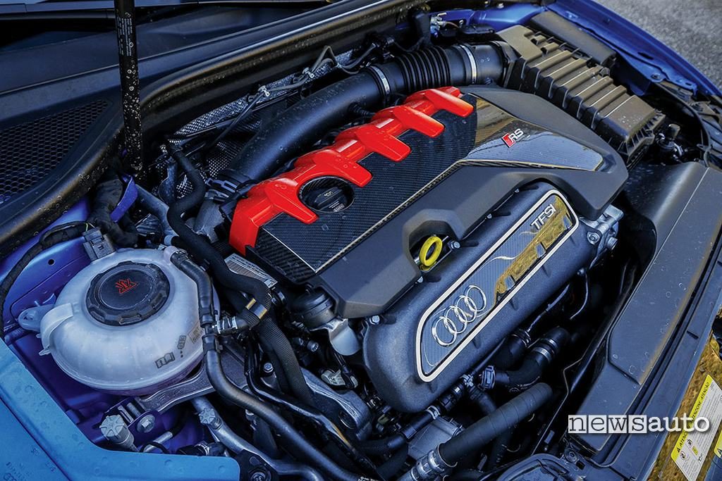 Audi RS3 2018 motore 400 cavalli