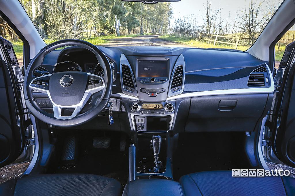 Ssangyong Korando interni