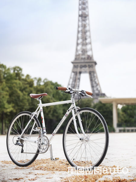 Biciclette Peugeot Legend LR01 Parigi Torre Eiffel