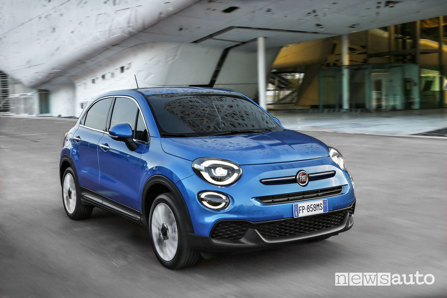 Auto diesel più vendute in italia Nuova Fiat_500X 2019, vista di profilo Urban