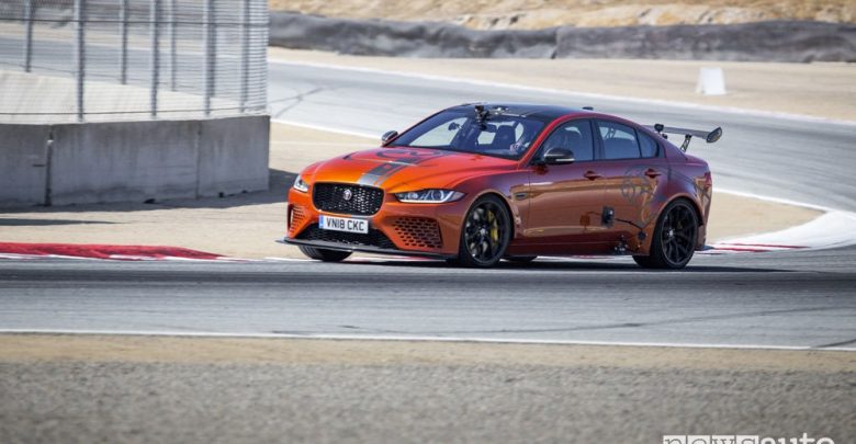 record di velocità Jaguar XE SV Project 8, record Laguna Seca