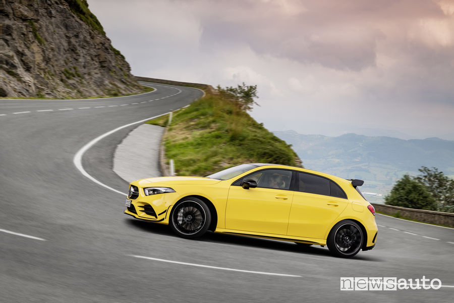 Mercedes-AMG A 35 4MATIC, vista laterale