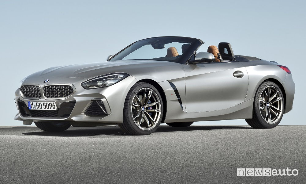 Nuova BMW Z4 2019, vista di profilo, ha 382 cavalli in America, 340 in Europa. 