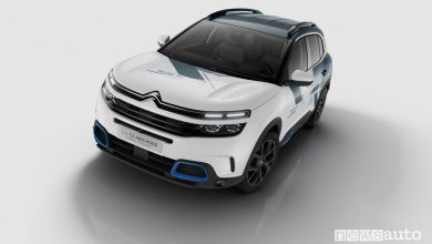 Citroen al Salone di Parigi 2018 C5 Aircross Hybrid Concept, vista di profilo