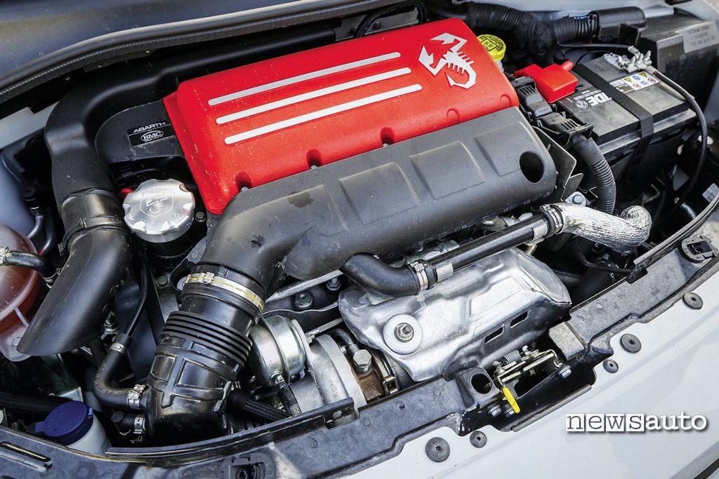Abarth 595 Competizione motore