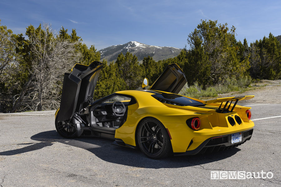 Ford GT, vista posteriore