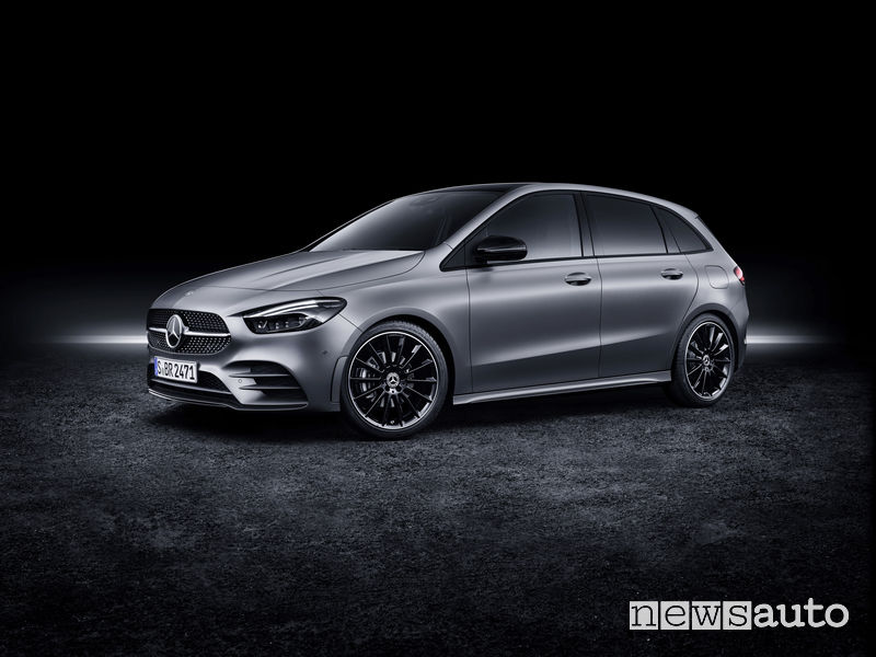 Mercedes-Benz Classe B 2019 AMG Line, vista di profilo