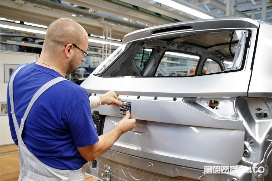 Vendite auto Spagna aprile 2022 produzione Seat Tarraco