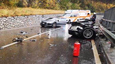 Incidenti spettacolari, Audi si spezza in due