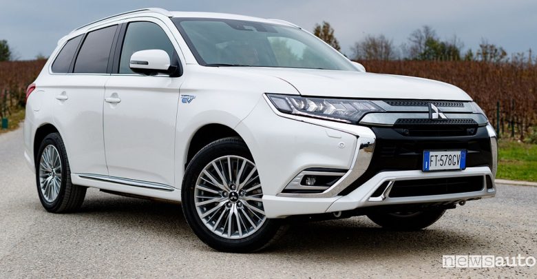 Mitsubishi Outlander PHEV 2019