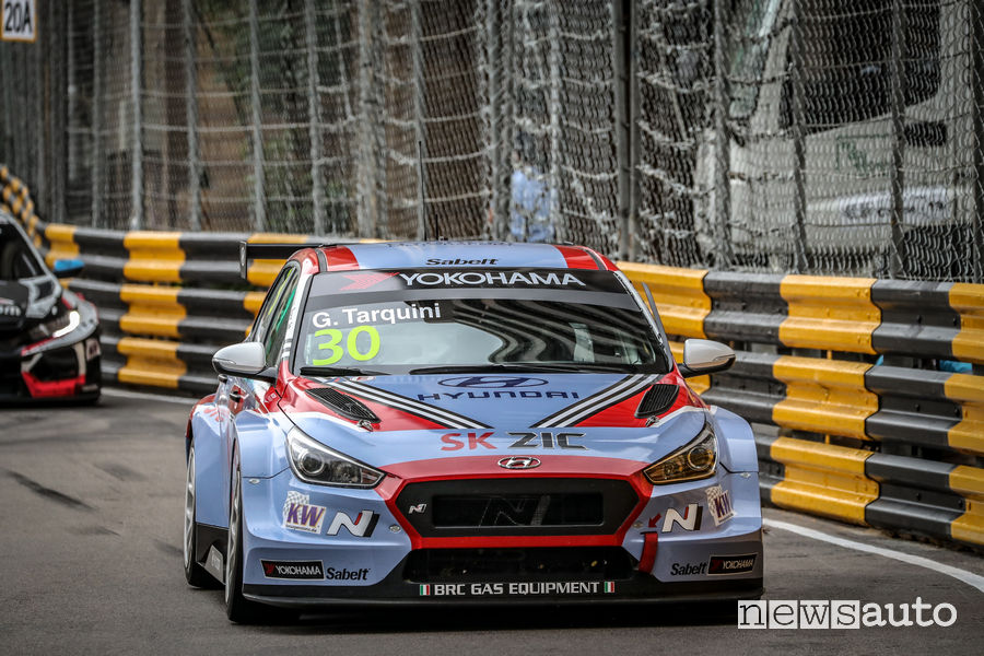 Gabriele Tarquini alla guida della Hyundai i30 N TCR 