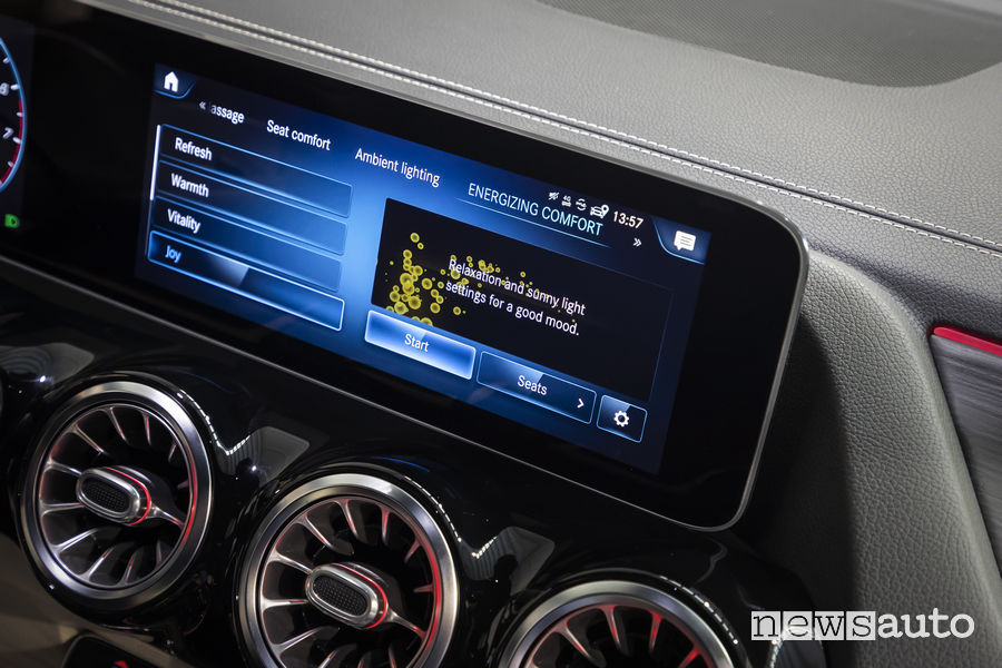 Mercedes-Benz Classe B 2019 200 Progressive Line, touchscreen sistema MBUX