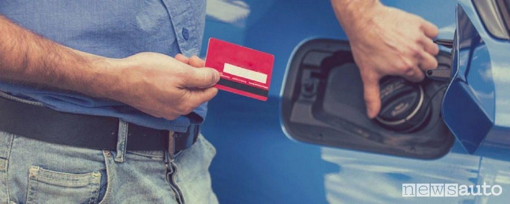 come pagare al self service con carta di credito