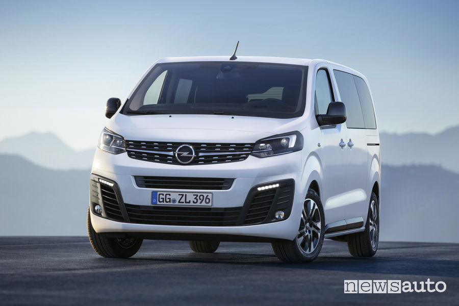 Opel Zafira Life 2019, vista frontale
