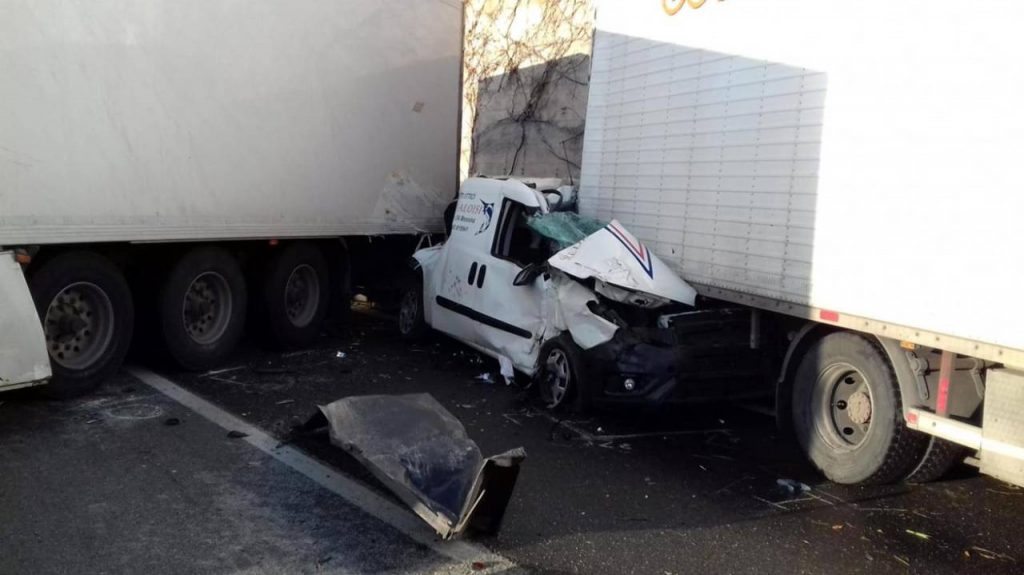 Con un incidente mortale si rischia il reato di omicidio stradale. Incidente mortale sull'A18 Catania-Messina