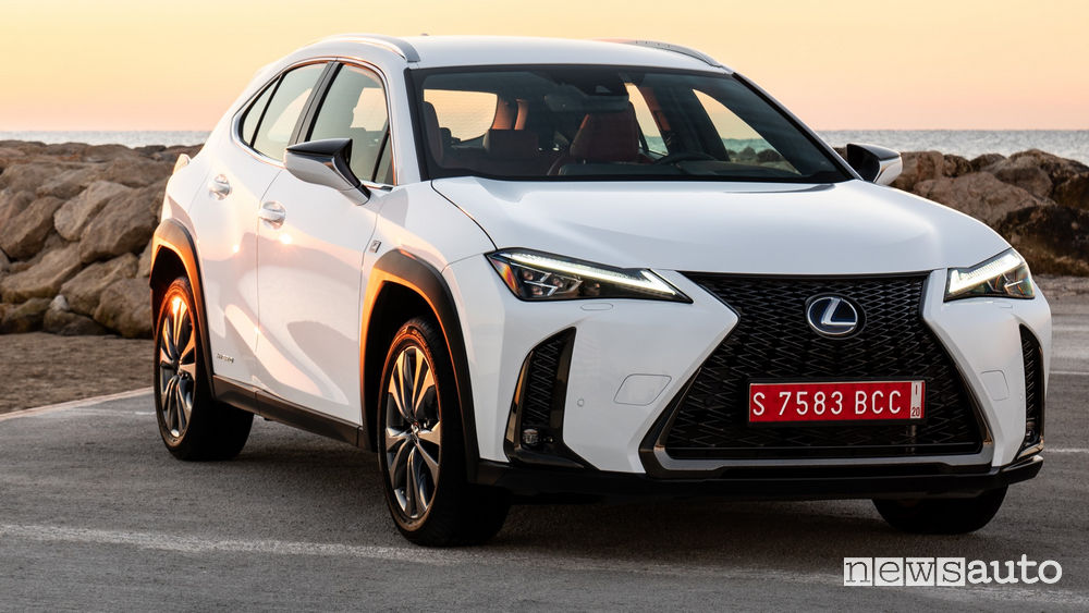 Lexus UX 250h