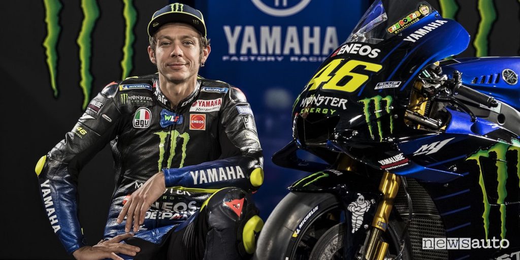 Valentino Rossi nel MotoGP 2019, con la Yamaha Monster!
