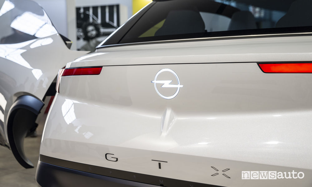 Opel concept GT X Experimental 2019, vista posteriore