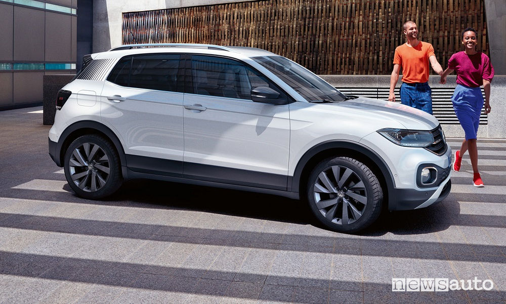 Volkswagen T-Cross First Edition, vista laterale