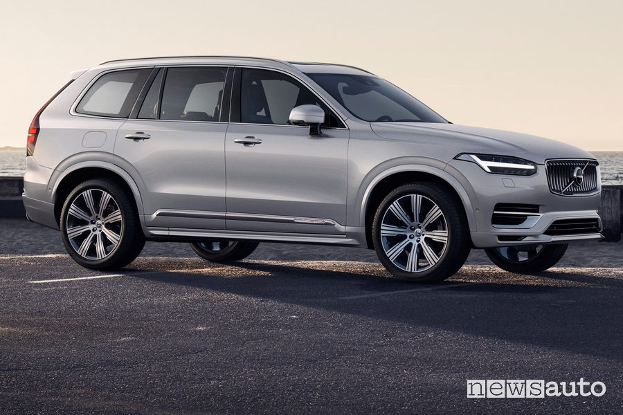 Nuova Volvo XC90, vista laterale