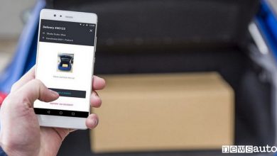 Acquisti auto online pacco consegna in auto