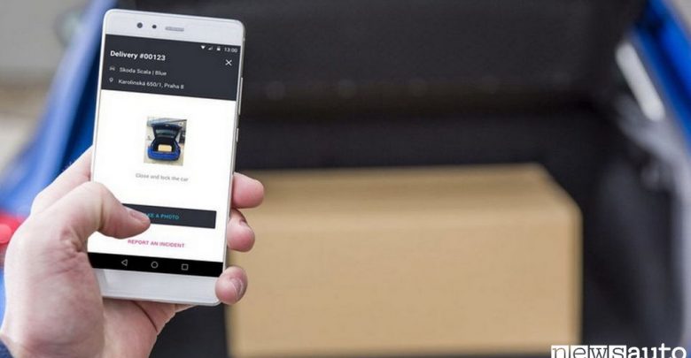 Acquisti auto online pacco consegna in auto