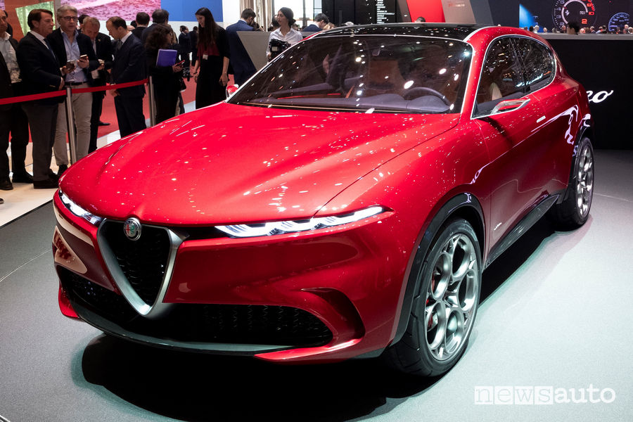 Alfa Romeo Tonale Ginevra 2019, vista di profilo